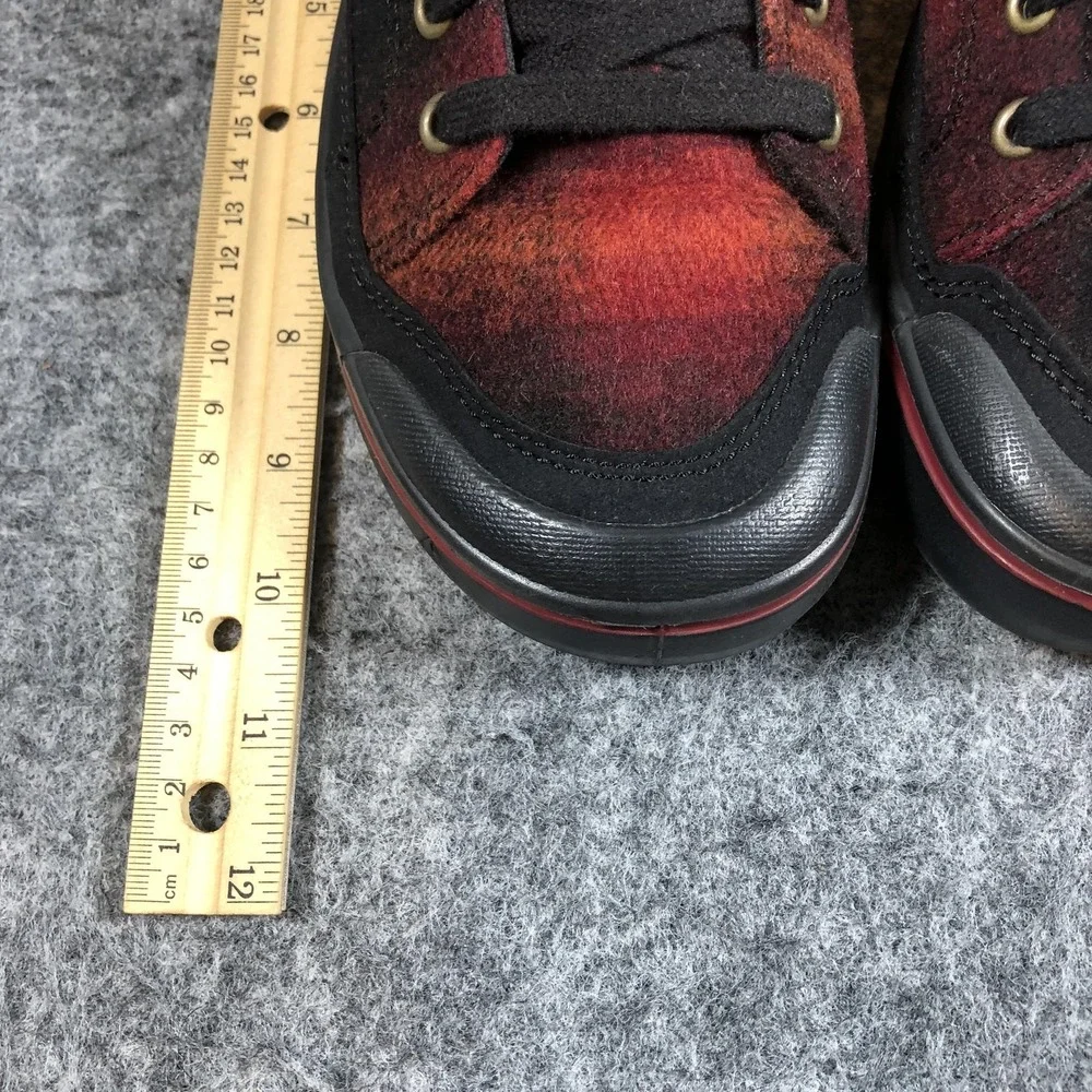 Keen‎ Luftcell Shoes Womens Size 8.5 Red Wool Plaid Low Top Comfort Sneakers